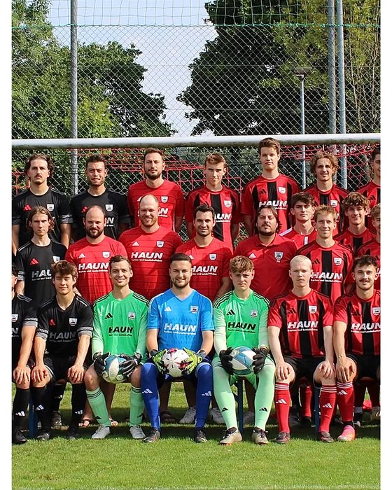 Die Mannschaften des SV LA-Münchnerau vor der Saison 2026